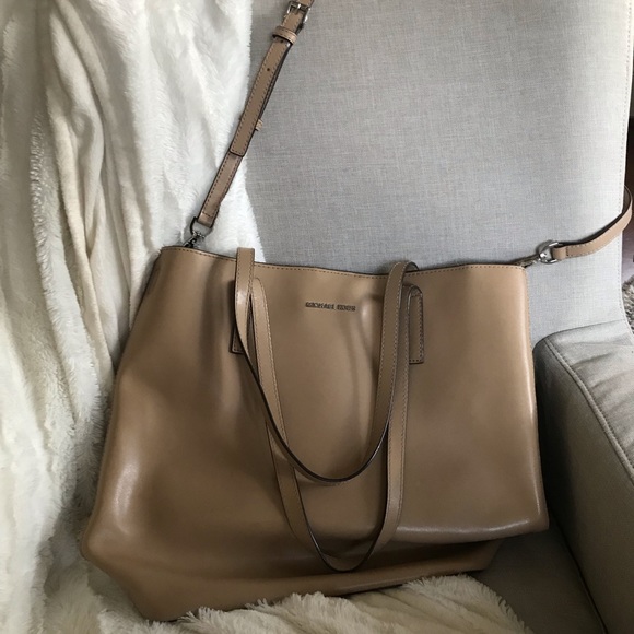 Used original MICHAEL KORS 2 way bag - Picture 5 of 5